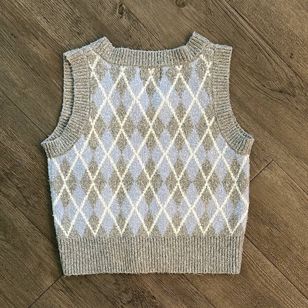Pink Rose Gray and Blue V-Neck Sweater - Picture 5 of 5